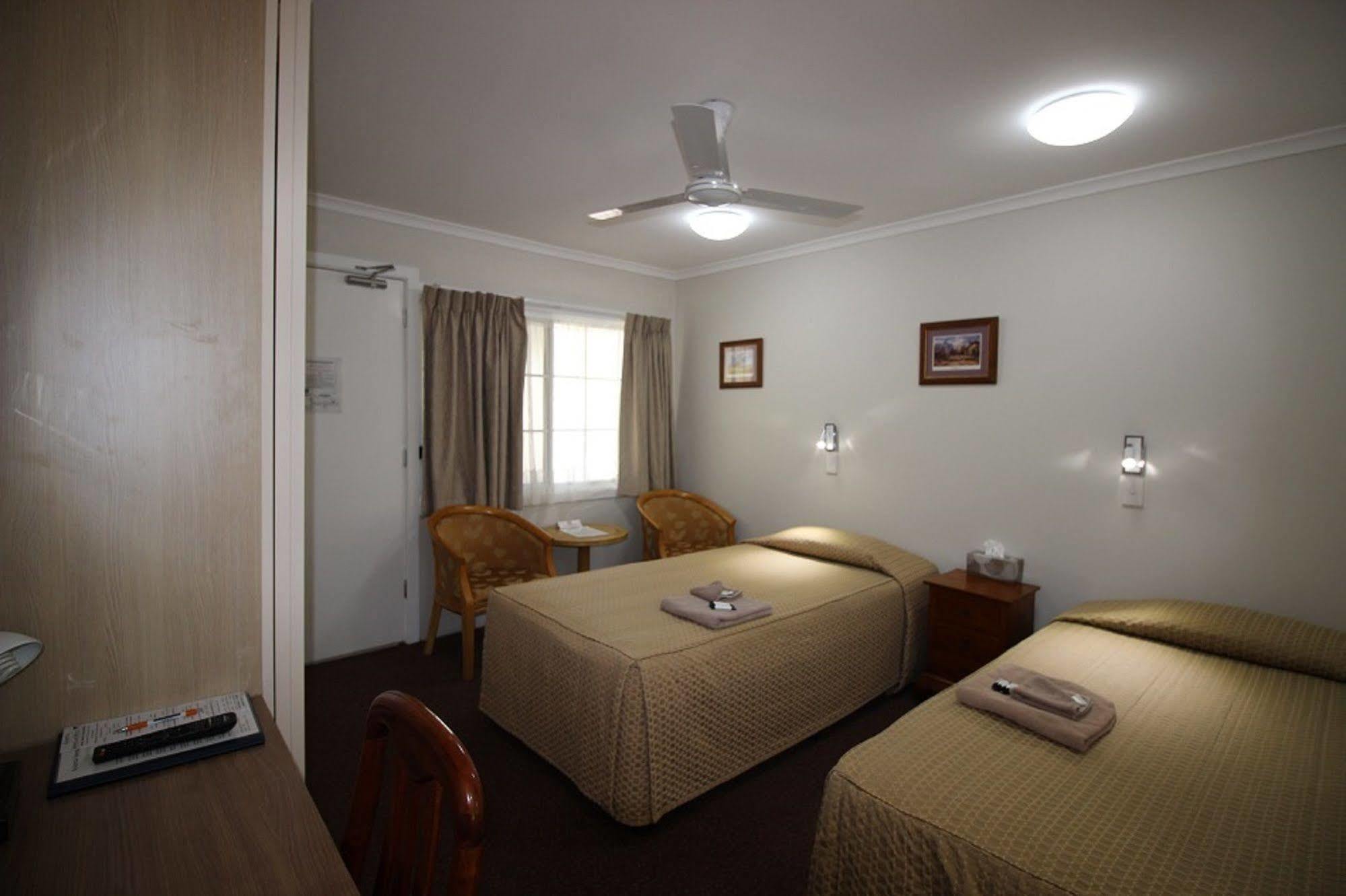 Atherton Hinterland Motel Exterior photo